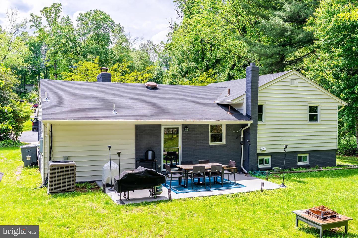 5801 BROOKVIEW DR, ALEXANDRIA, Virginia 22310, 3 Bedrooms Bedrooms, ,2 BathroomsBathrooms,Residential,For sale,5801 BROOKVIEW DR,VAFX2235410 MLS # VAFX2235410