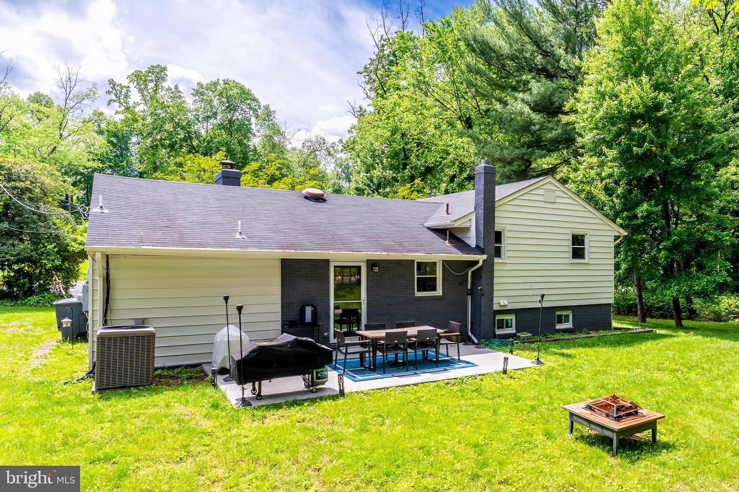 5801 BROOKVIEW DR, ALEXANDRIA, Virginia 22310, 3 Bedrooms Bedrooms, ,2 BathroomsBathrooms,Residential,For sale,5801 BROOKVIEW DR,VAFX2235410 MLS # VAFX2235410