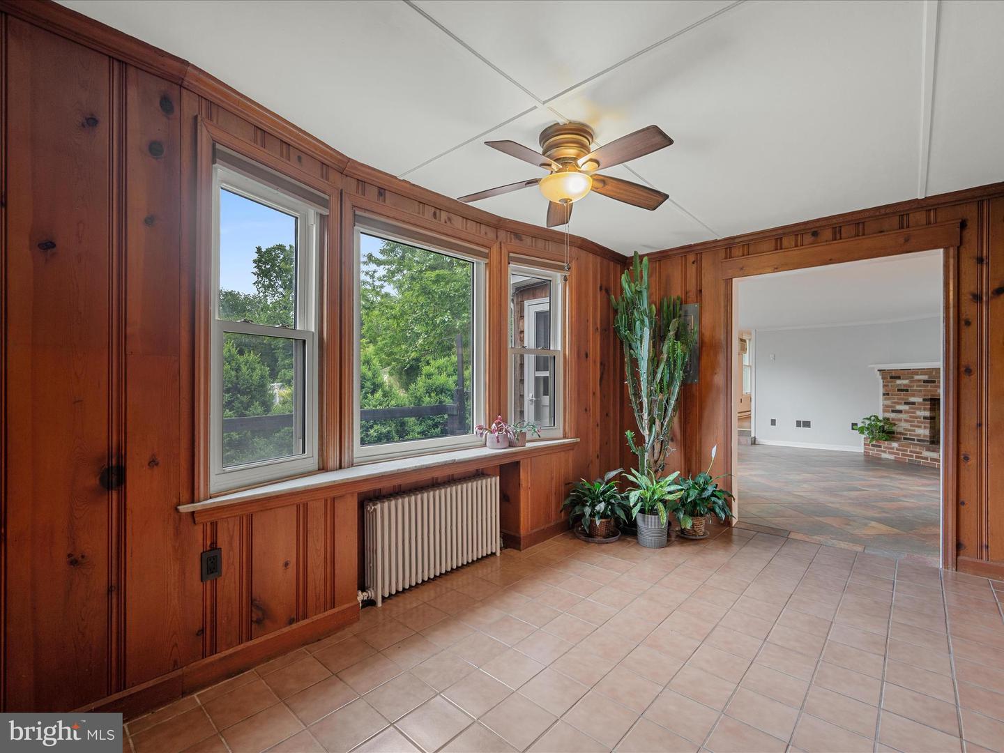 305 W WHITLOCK AVE, WINCHESTER, Virginia 22601, 4 Bedrooms Bedrooms, ,2 BathroomsBathrooms,Residential,For sale,305 W WHITLOCK AVE,VAWI2007610 MLS # VAWI2007610