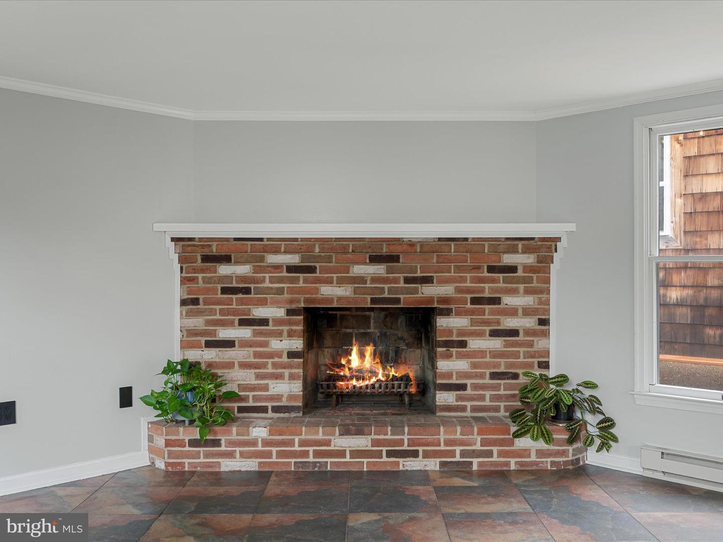 305 W WHITLOCK AVE, WINCHESTER, Virginia 22601, 4 Bedrooms Bedrooms, ,2 BathroomsBathrooms,Residential,For sale,305 W WHITLOCK AVE,VAWI2007610 MLS # VAWI2007610