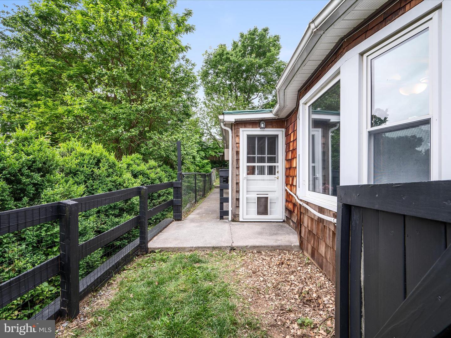 305 W WHITLOCK AVE, WINCHESTER, Virginia 22601, 4 Bedrooms Bedrooms, ,2 BathroomsBathrooms,Residential,For sale,305 W WHITLOCK AVE,VAWI2007610 MLS # VAWI2007610