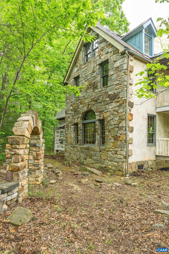 1816 DAVIS SHOP RD, EARLYSVILLE, Virginia 22936, 6 Bedrooms Bedrooms, ,3 BathroomsBathrooms,Residential,For sale,1816 DAVIS SHOP RD,664209 MLS # 664209