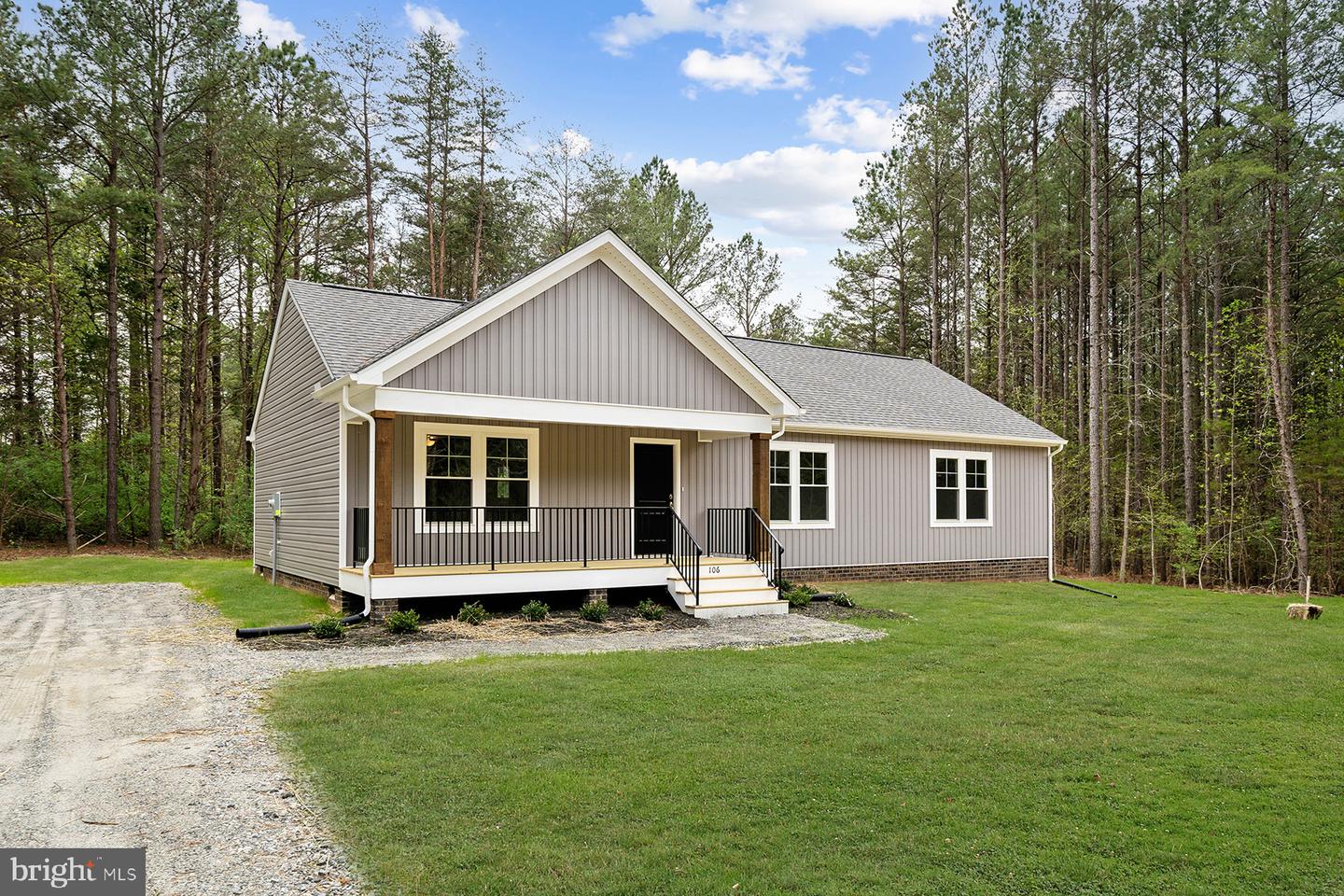 106 E SUNRISE DR, WARSAW, Virginia 22572, 3 Bedrooms Bedrooms, 8 Rooms Rooms,2 BathroomsBathrooms,Residential,For sale,106 E SUNRISE DR,VARV2000500 MLS # VARV2000500