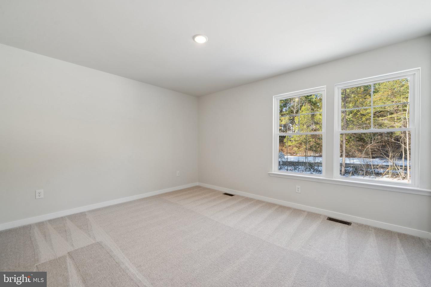 106 E SUNRISE DR, WARSAW, Virginia 22572, 3 Bedrooms Bedrooms, 8 Rooms Rooms,2 BathroomsBathrooms,Residential,For sale,106 E SUNRISE DR,VARV2000500 MLS # VARV2000500