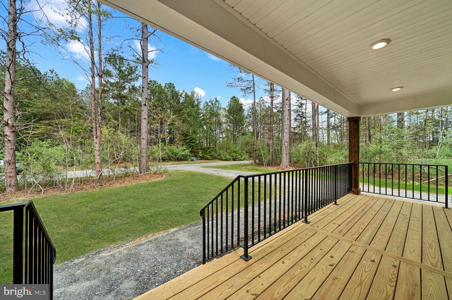 106 E SUNRISE DR, WARSAW, Virginia 22572, 3 Bedrooms Bedrooms, 8 Rooms Rooms,2 BathroomsBathrooms,Residential,For sale,106 E SUNRISE DR,VARV2000500 MLS # VARV2000500