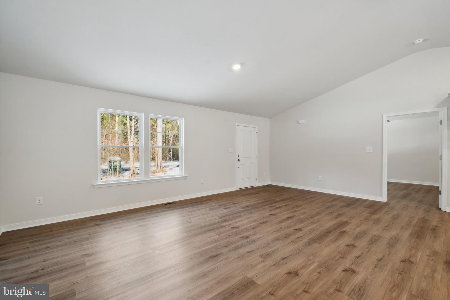 106 E SUNRISE DR, WARSAW, Virginia 22572, 3 Bedrooms Bedrooms, 8 Rooms Rooms,2 BathroomsBathrooms,Residential,For sale,106 E SUNRISE DR,VARV2000500 MLS # VARV2000500