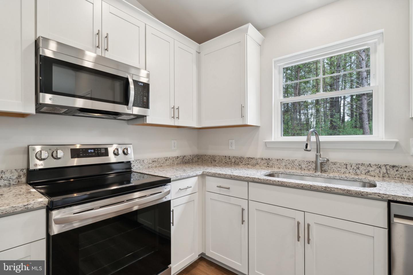106 E SUNRISE DR, WARSAW, Virginia 22572, 3 Bedrooms Bedrooms, 8 Rooms Rooms,2 BathroomsBathrooms,Residential,For sale,106 E SUNRISE DR,VARV2000500 MLS # VARV2000500