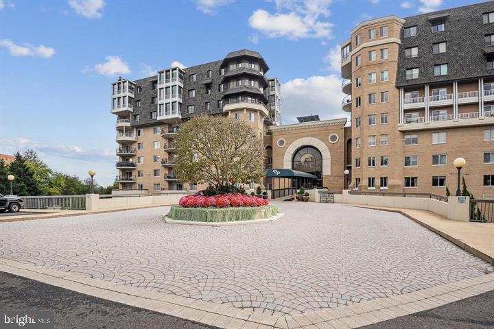 1250 S WASHINGTON ST S #207, ALEXANDRIA, Virginia 22314, 1 Bedroom Bedrooms, 4 Rooms Rooms,1 BathroomBathrooms,Residential,For sale,1250 S WASHINGTON ST S #207,VAAX2045230 MLS # VAAX2045230