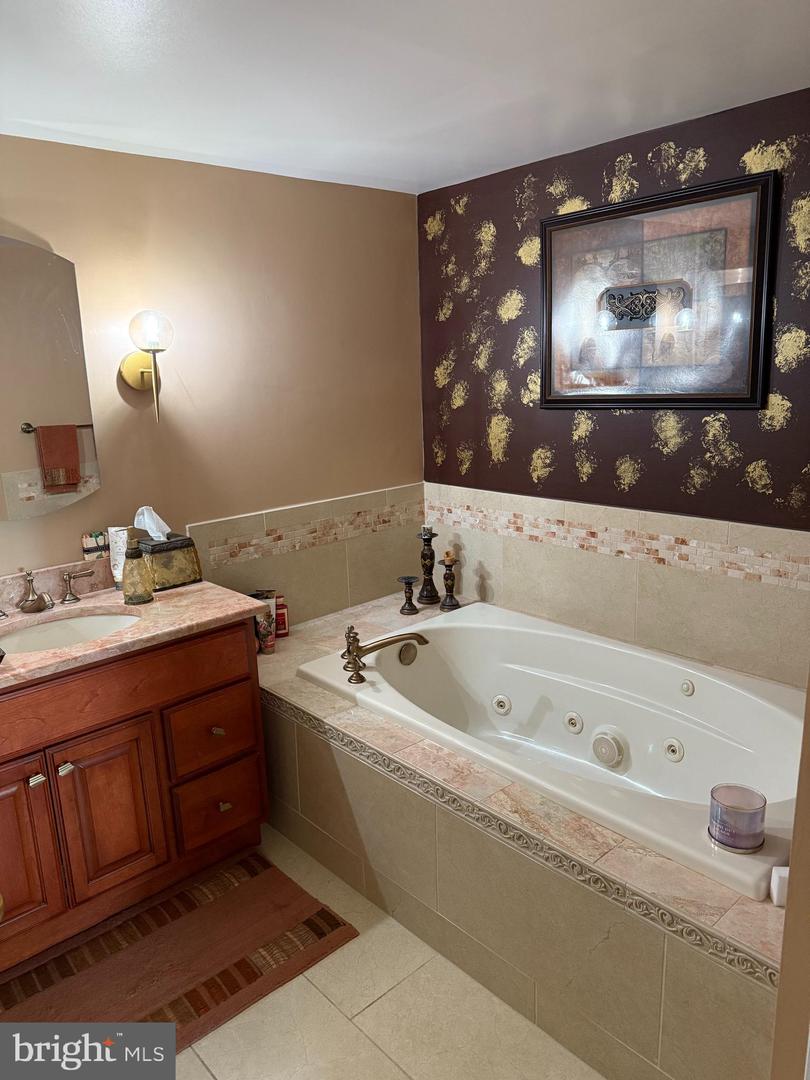 1250 S WASHINGTON ST S #207, ALEXANDRIA, Virginia 22314, 1 Bedroom Bedrooms, 4 Rooms Rooms,1 BathroomBathrooms,Residential,For sale,1250 S WASHINGTON ST S #207,VAAX2045230 MLS # VAAX2045230