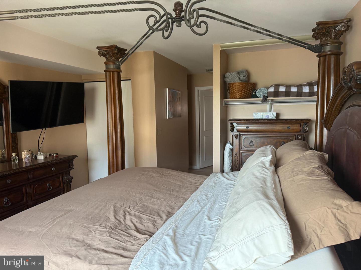 1250 S WASHINGTON ST S #207, ALEXANDRIA, Virginia 22314, 1 Bedroom Bedrooms, 4 Rooms Rooms,1 BathroomBathrooms,Residential,For sale,1250 S WASHINGTON ST S #207,VAAX2045230 MLS # VAAX2045230