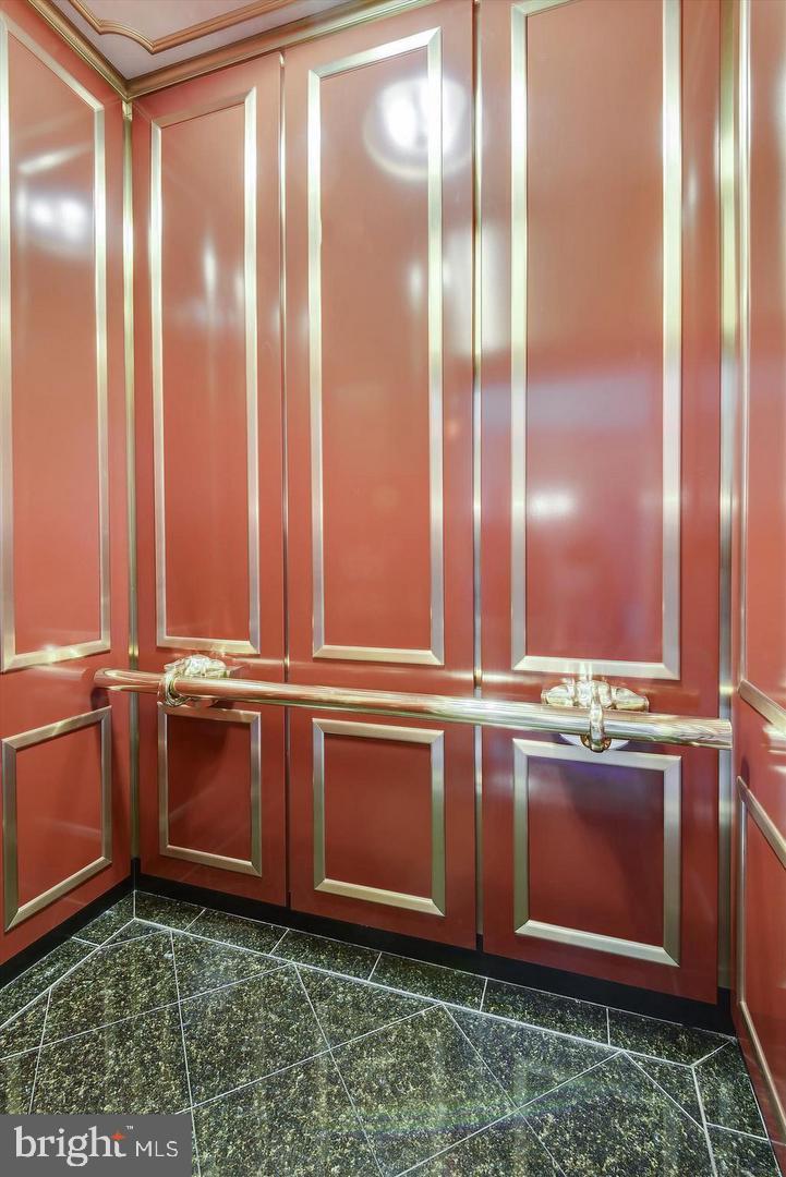 1250 S WASHINGTON ST S #207, ALEXANDRIA, Virginia 22314, 1 Bedroom Bedrooms, 4 Rooms Rooms,1 BathroomBathrooms,Residential,For sale,1250 S WASHINGTON ST S #207,VAAX2045230 MLS # VAAX2045230