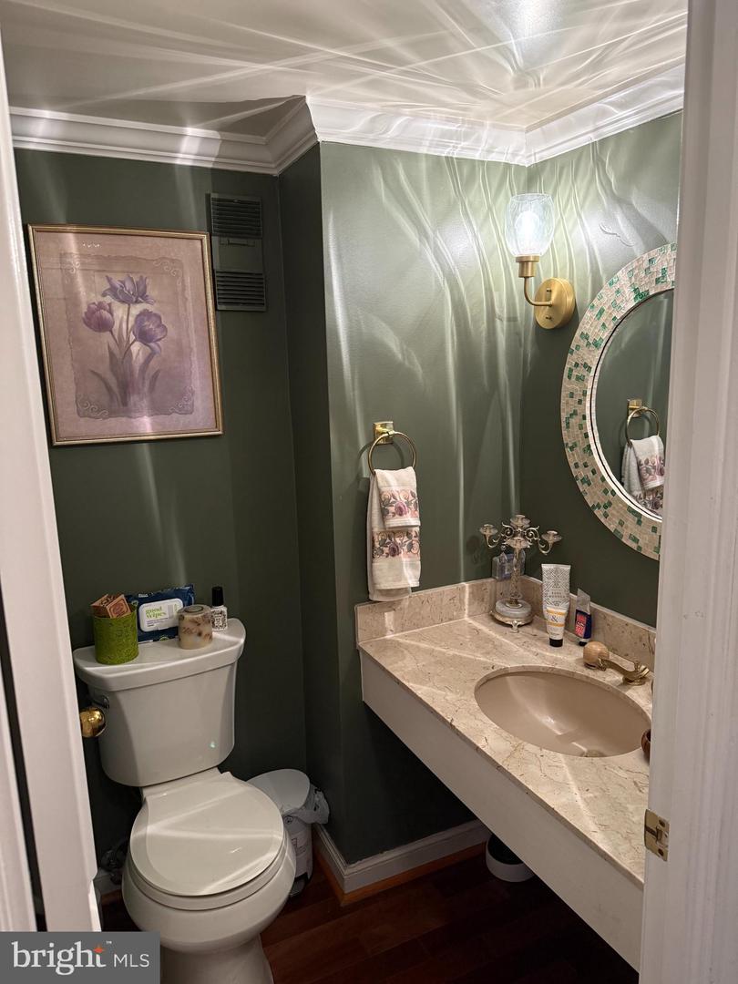 1250 S WASHINGTON ST S #207, ALEXANDRIA, Virginia 22314, 1 Bedroom Bedrooms, 4 Rooms Rooms,1 BathroomBathrooms,Residential,For sale,1250 S WASHINGTON ST S #207,VAAX2045230 MLS # VAAX2045230