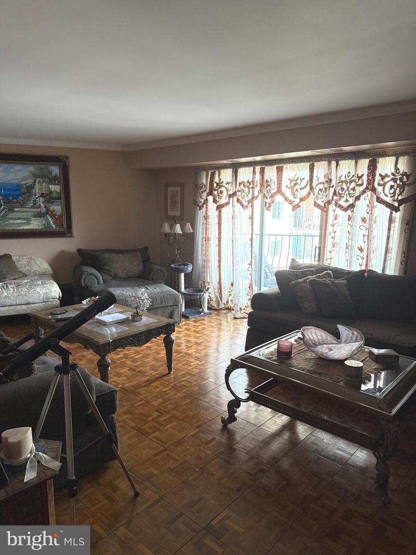 1250 S WASHINGTON ST S #207, ALEXANDRIA, Virginia 22314, 1 Bedroom Bedrooms, 4 Rooms Rooms,1 BathroomBathrooms,Residential,For sale,1250 S WASHINGTON ST S #207,VAAX2045230 MLS # VAAX2045230