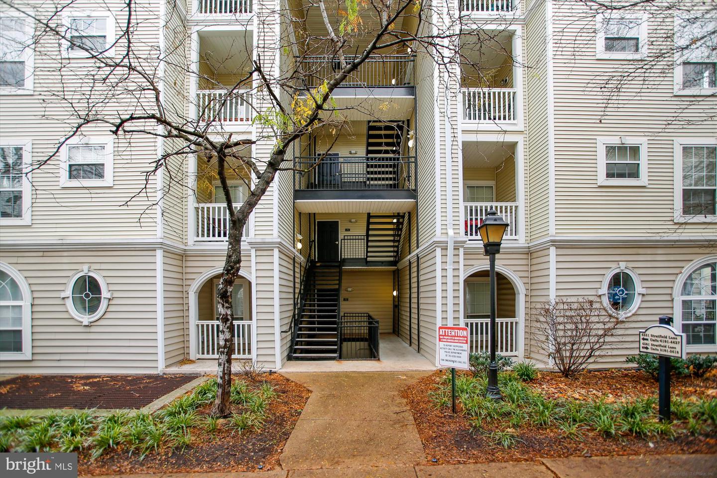 4551 STRUTFIELD LN #4132, ALEXANDRIA, Virginia 22311, 2 Bedrooms Bedrooms, ,2 BathroomsBathrooms,Residential,For sale,4551 STRUTFIELD LN #4132,VAAX2045232 MLS # VAAX2045232