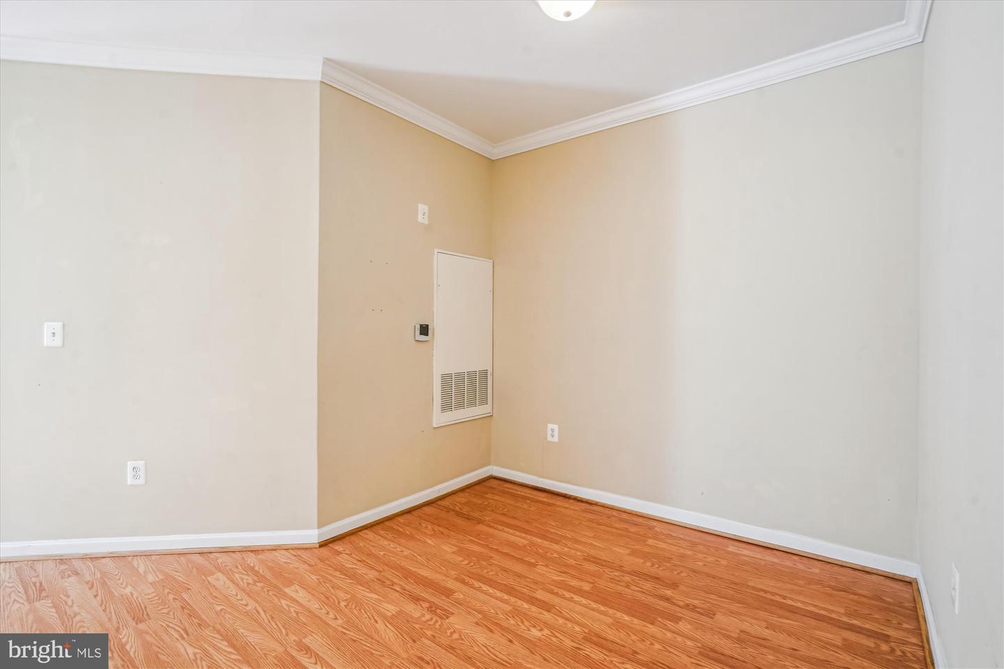 4551 STRUTFIELD LN #4132, ALEXANDRIA, Virginia 22311, 2 Bedrooms Bedrooms, ,2 BathroomsBathrooms,Residential,For sale,4551 STRUTFIELD LN #4132,VAAX2045232 MLS # VAAX2045232