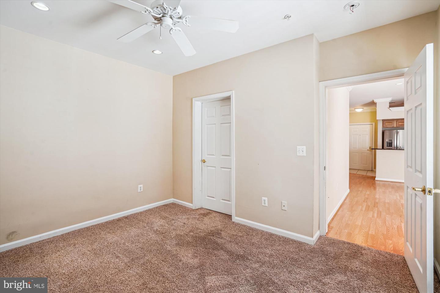 4551 STRUTFIELD LN #4132, ALEXANDRIA, Virginia 22311, 2 Bedrooms Bedrooms, ,2 BathroomsBathrooms,Residential,For sale,4551 STRUTFIELD LN #4132,VAAX2045232 MLS # VAAX2045232