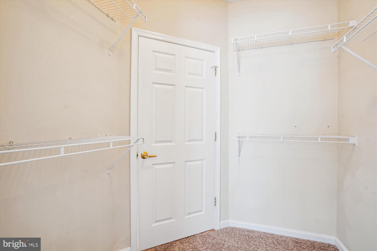 4551 STRUTFIELD LN #4132, ALEXANDRIA, Virginia 22311, 2 Bedrooms Bedrooms, ,2 BathroomsBathrooms,Residential,For sale,4551 STRUTFIELD LN #4132,VAAX2045232 MLS # VAAX2045232