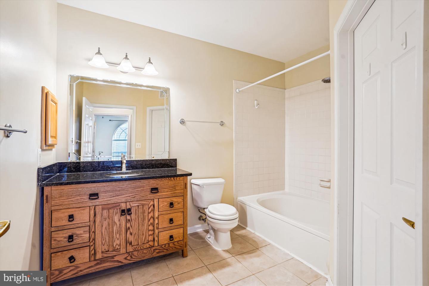 4551 STRUTFIELD LN #4132, ALEXANDRIA, Virginia 22311, 2 Bedrooms Bedrooms, ,2 BathroomsBathrooms,Residential,For sale,4551 STRUTFIELD LN #4132,VAAX2045232 MLS # VAAX2045232