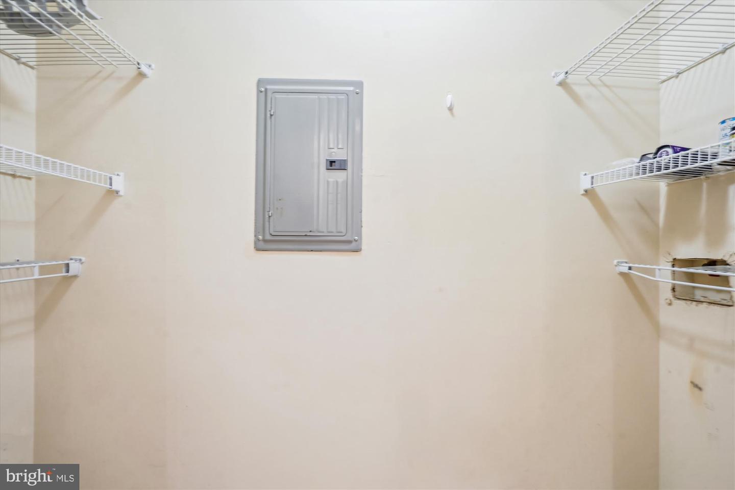4551 STRUTFIELD LN #4132, ALEXANDRIA, Virginia 22311, 2 Bedrooms Bedrooms, ,2 BathroomsBathrooms,Residential,For sale,4551 STRUTFIELD LN #4132,VAAX2045232 MLS # VAAX2045232
