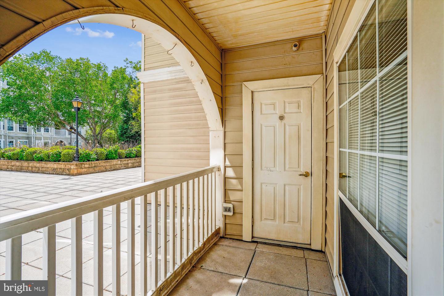 4551 STRUTFIELD LN #4132, ALEXANDRIA, Virginia 22311, 2 Bedrooms Bedrooms, ,2 BathroomsBathrooms,Residential,For sale,4551 STRUTFIELD LN #4132,VAAX2045232 MLS # VAAX2045232