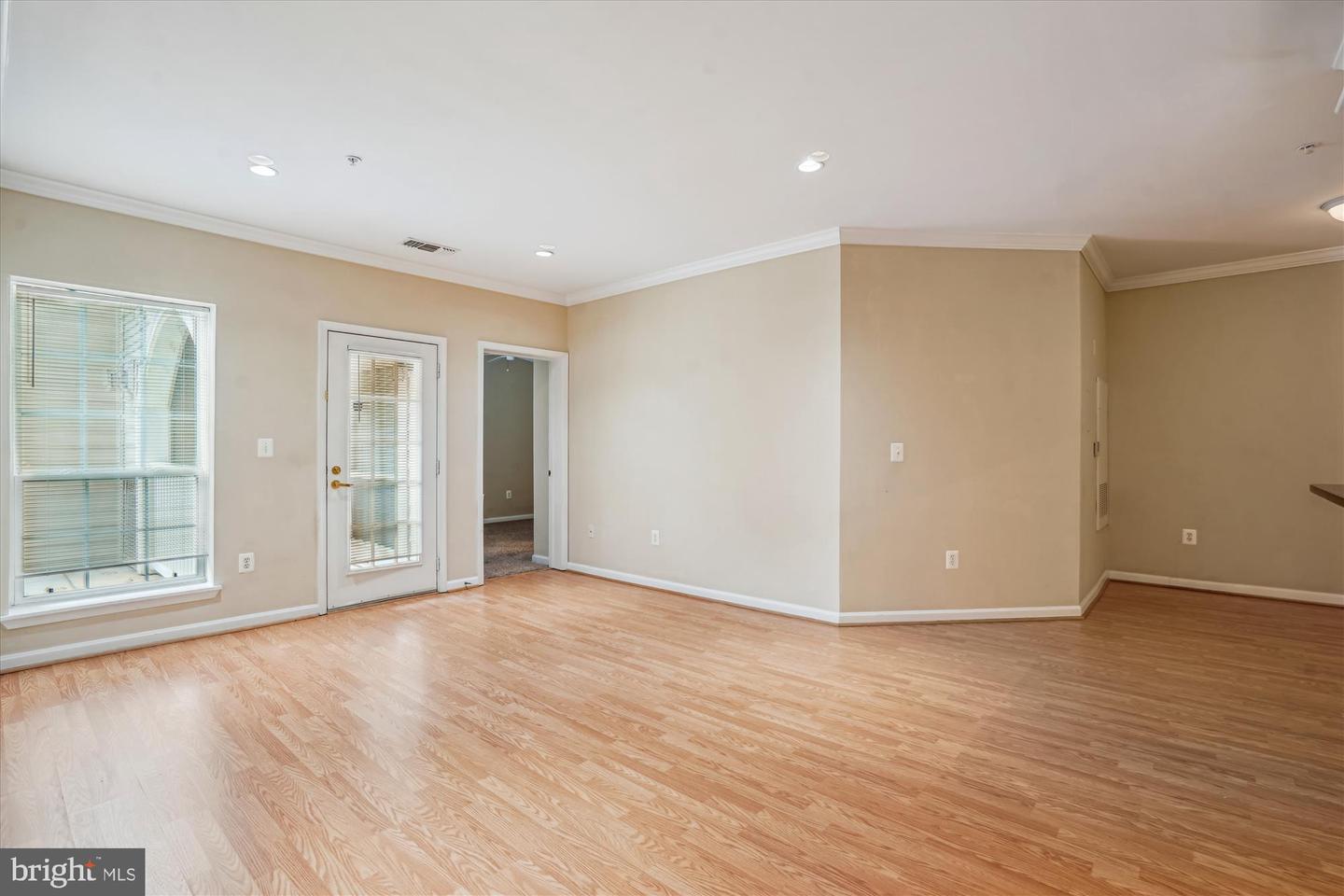 4551 STRUTFIELD LN #4132, ALEXANDRIA, Virginia 22311, 2 Bedrooms Bedrooms, ,2 BathroomsBathrooms,Residential,For sale,4551 STRUTFIELD LN #4132,VAAX2045232 MLS # VAAX2045232