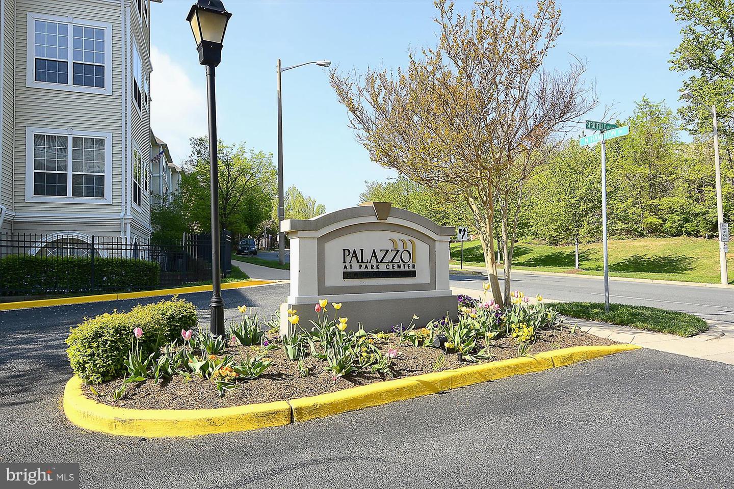 4551 STRUTFIELD LN #4132, ALEXANDRIA, Virginia 22311, 2 Bedrooms Bedrooms, ,2 BathroomsBathrooms,Residential,For sale,4551 STRUTFIELD LN #4132,VAAX2045232 MLS # VAAX2045232