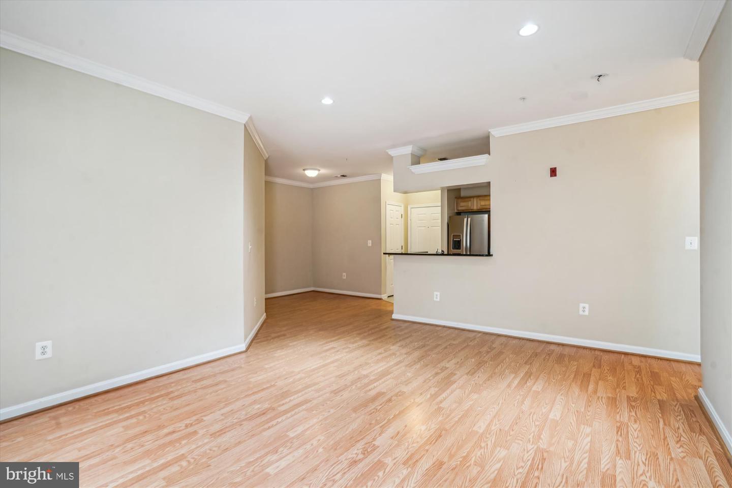 4551 STRUTFIELD LN #4132, ALEXANDRIA, Virginia 22311, 2 Bedrooms Bedrooms, ,2 BathroomsBathrooms,Residential,For sale,4551 STRUTFIELD LN #4132,VAAX2045232 MLS # VAAX2045232