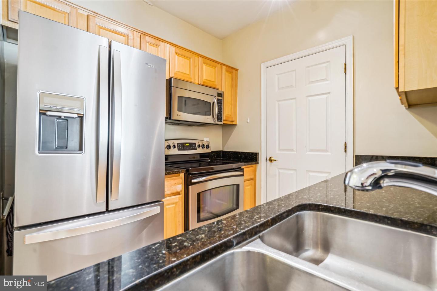 4551 STRUTFIELD LN #4132, ALEXANDRIA, Virginia 22311, 2 Bedrooms Bedrooms, ,2 BathroomsBathrooms,Residential,For sale,4551 STRUTFIELD LN #4132,VAAX2045232 MLS # VAAX2045232