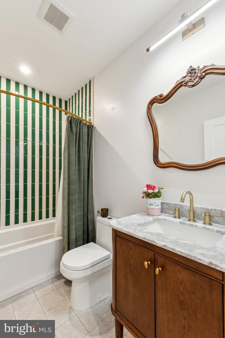 3206 WARDER ST NW, WASHINGTON, District Of Columbia 20010, 4 Bedrooms Bedrooms, ,3 BathroomsBathrooms,Residential,For sale,3206 WARDER ST NW,DCDC2200162 MLS # DCDC2200162