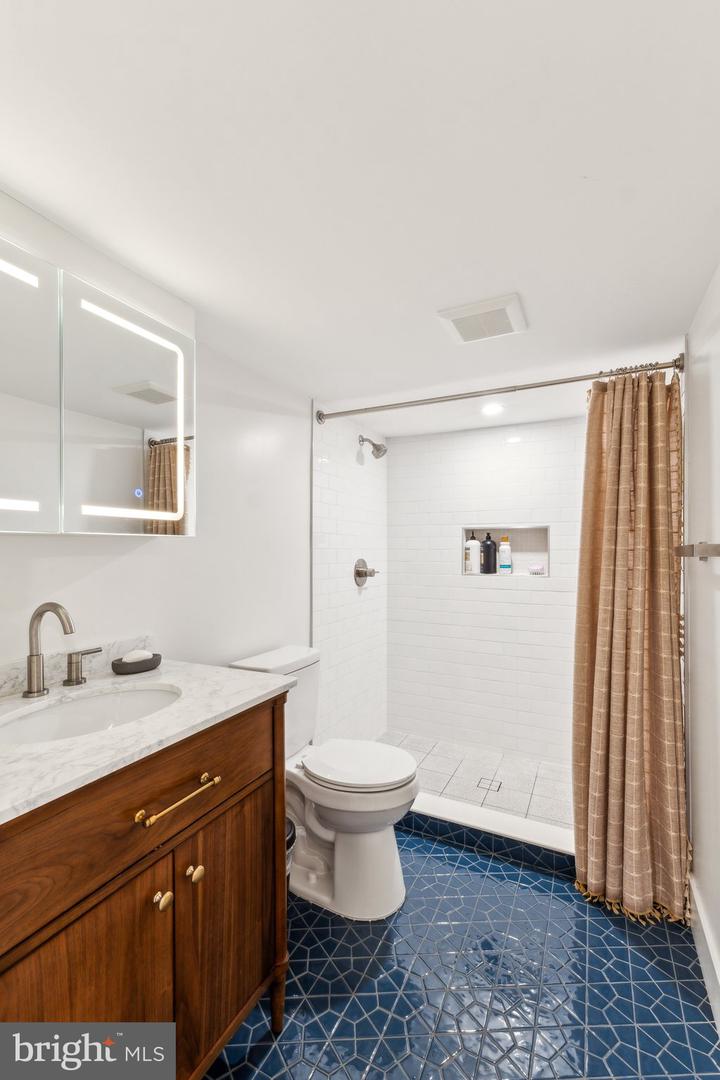 3206 WARDER ST NW, WASHINGTON, District Of Columbia 20010, 4 Bedrooms Bedrooms, ,3 BathroomsBathrooms,Residential,For sale,3206 WARDER ST NW,DCDC2200162 MLS # DCDC2200162