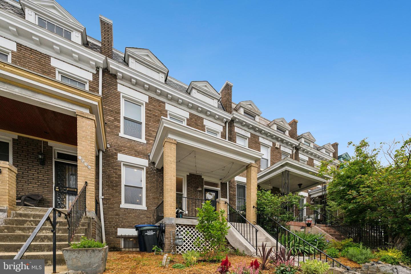 3206 WARDER ST NW, WASHINGTON, District Of Columbia 20010, 4 Bedrooms Bedrooms, ,3 BathroomsBathrooms,Residential,For sale,3206 WARDER ST NW,DCDC2200162 MLS # DCDC2200162