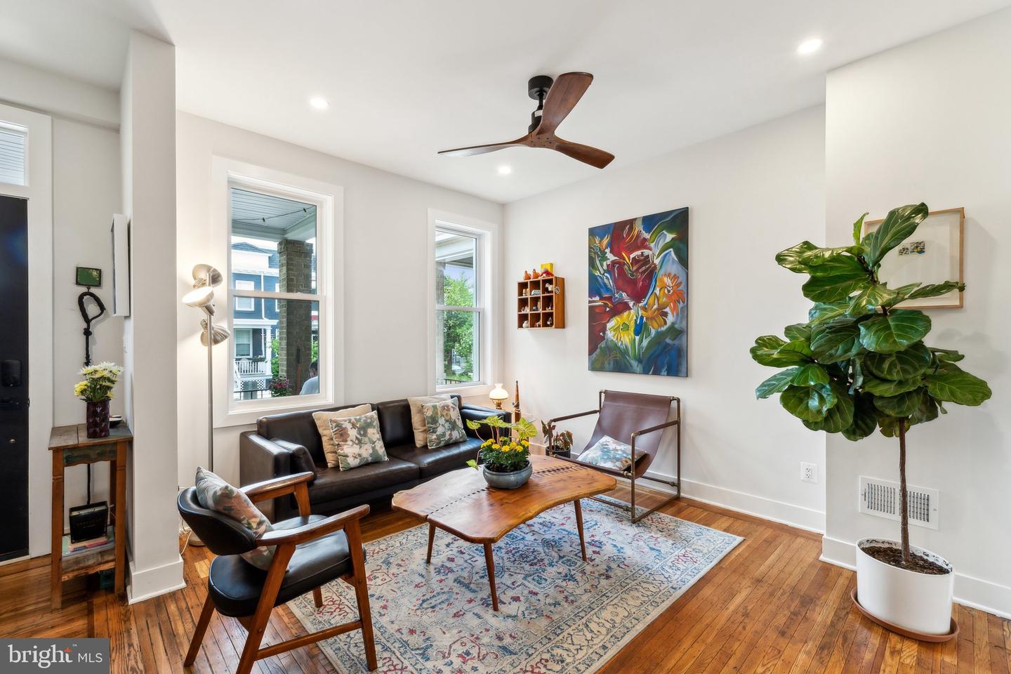 3206 WARDER ST NW, WASHINGTON, District Of Columbia 20010, 4 Bedrooms Bedrooms, ,3 BathroomsBathrooms,Residential,For sale,3206 WARDER ST NW,DCDC2200162 MLS # DCDC2200162