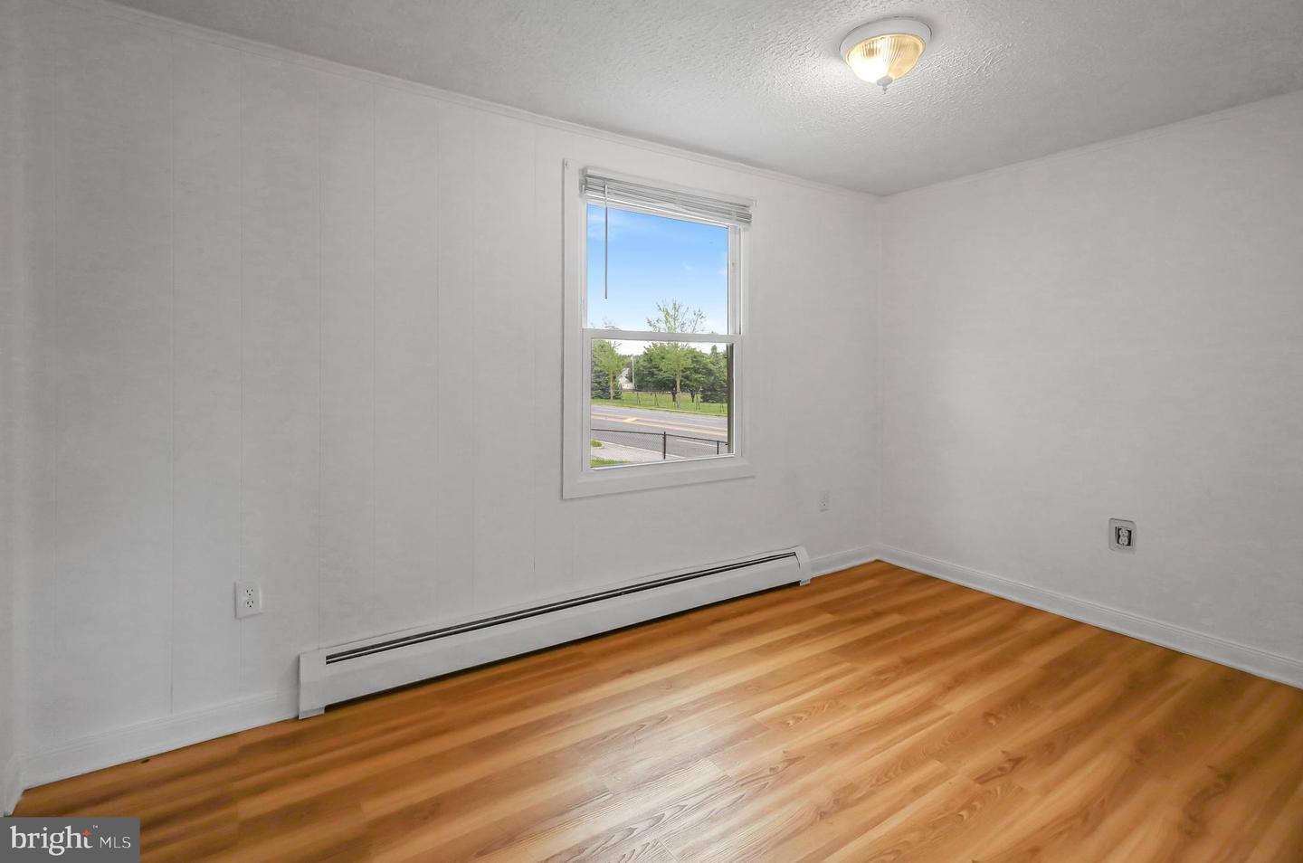 601 GROVE ST, WINCHESTER, Virginia 22601, 5 Bedrooms Bedrooms, ,2 BathroomsBathrooms,Residential,For sale,601 GROVE ST,VAWI2007670 MLS # VAWI2007670
