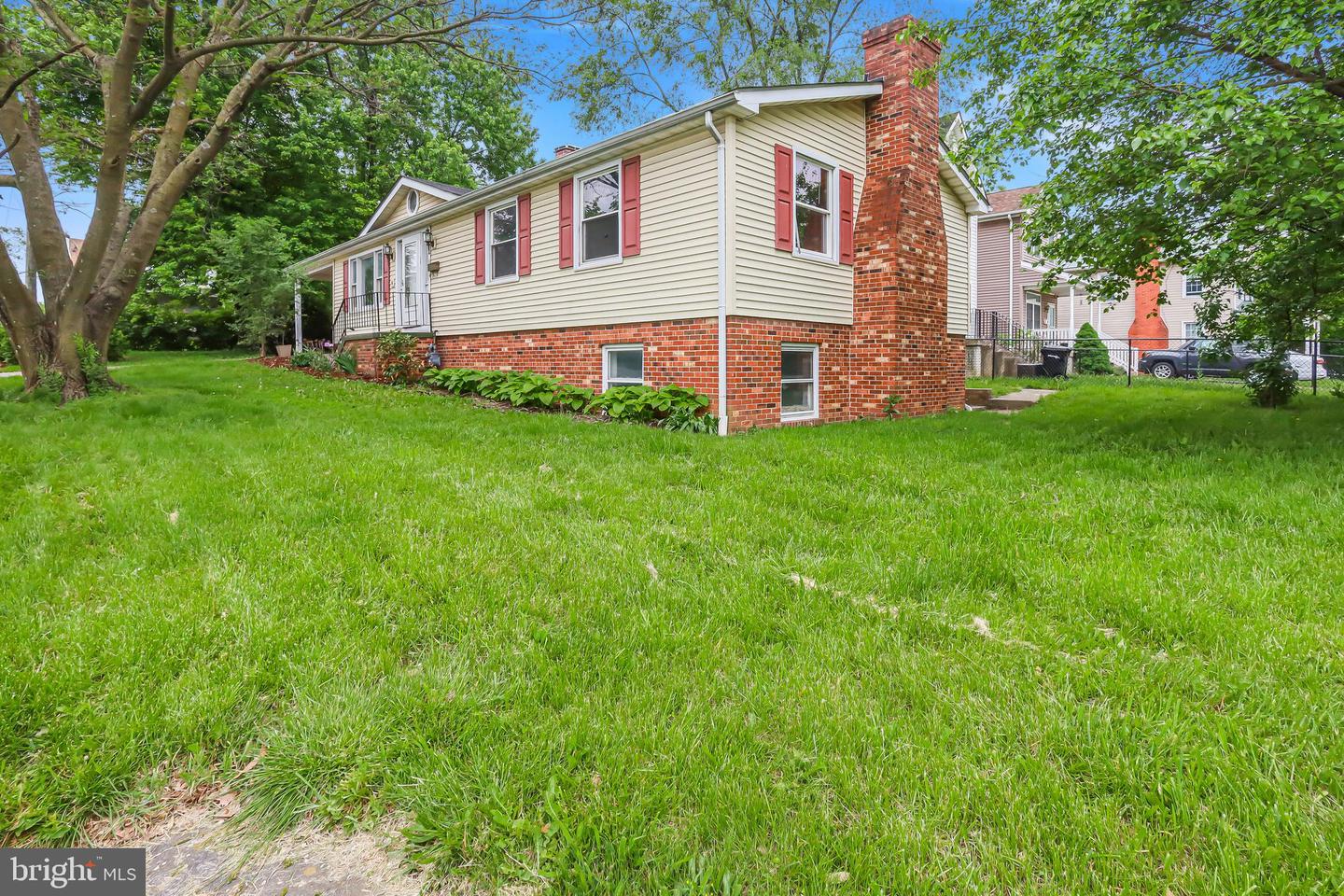 601 GROVE ST, WINCHESTER, Virginia 22601, 5 Bedrooms Bedrooms, ,2 BathroomsBathrooms,Residential,For sale,601 GROVE ST,VAWI2007670 MLS # VAWI2007670