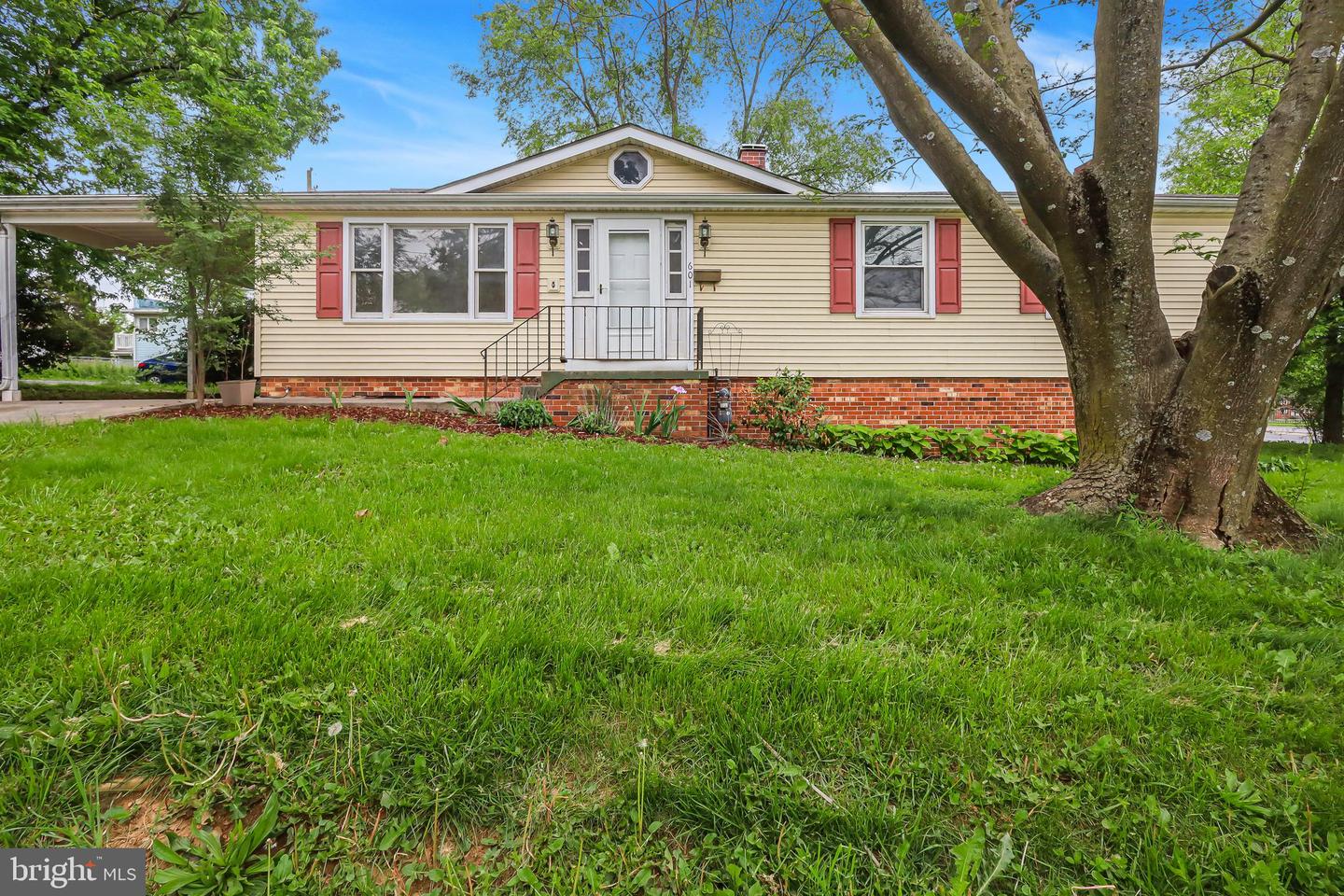 601 GROVE ST, WINCHESTER, Virginia 22601, 5 Bedrooms Bedrooms, ,2 BathroomsBathrooms,Residential,For sale,601 GROVE ST,VAWI2007670 MLS # VAWI2007670