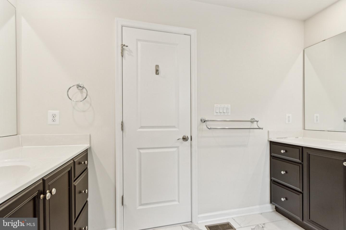 213 FOXGLOVE WAY, STAFFORD, Virginia 22554, 5 Bedrooms Bedrooms, ,3 BathroomsBathrooms,Residential,For sale,213 FOXGLOVE WAY,VAST2038740 MLS # VAST2038740