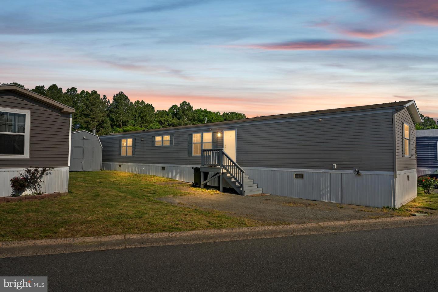 112 CLIFF CIRCLE, STAFFORD, Virginia 22554, 3 Bedrooms Bedrooms, ,2 BathroomsBathrooms,Residential,For sale,112 CLIFF CIRCLE,VAST2038750 MLS # VAST2038750