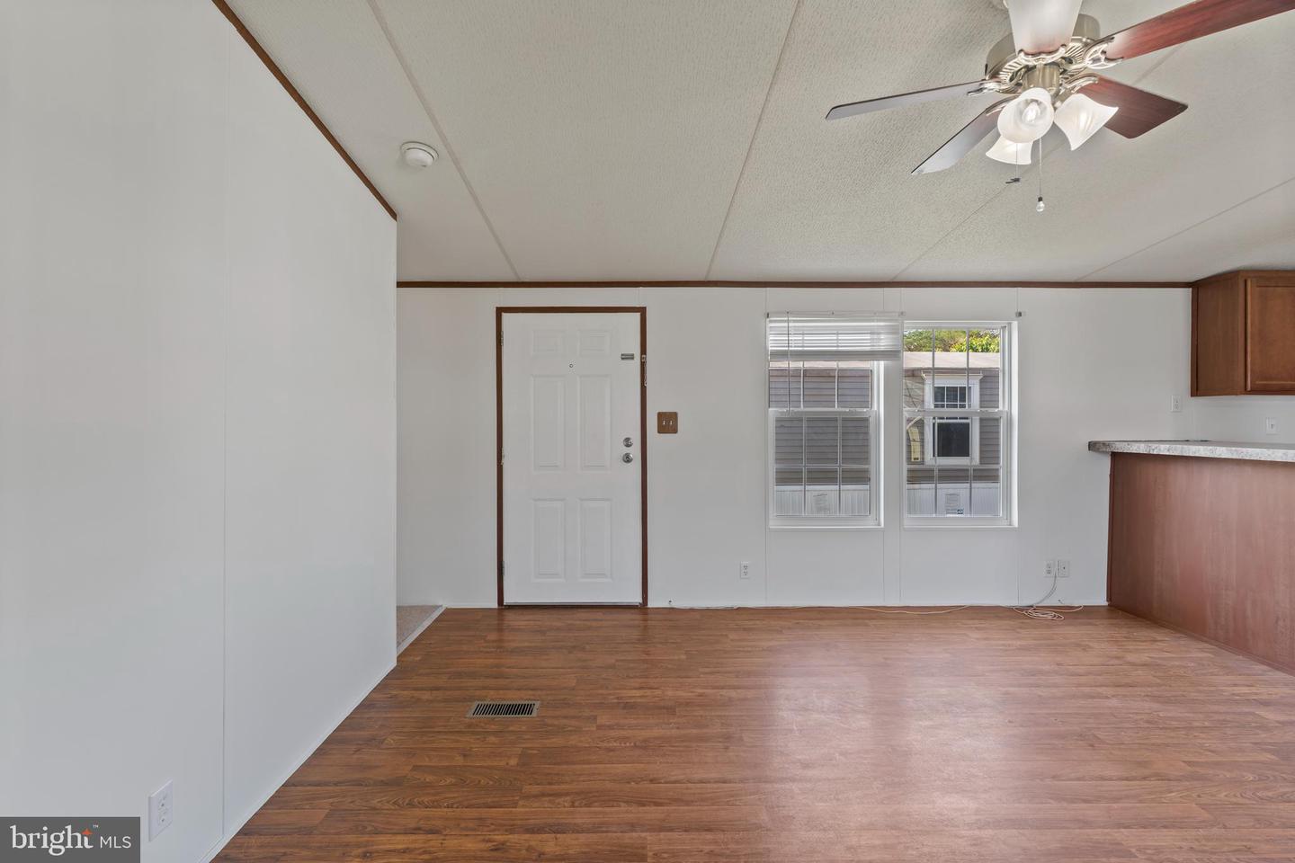 112 CLIFF CIRCLE, STAFFORD, Virginia 22554, 3 Bedrooms Bedrooms, ,2 BathroomsBathrooms,Residential,For sale,112 CLIFF CIRCLE,VAST2038750 MLS # VAST2038750