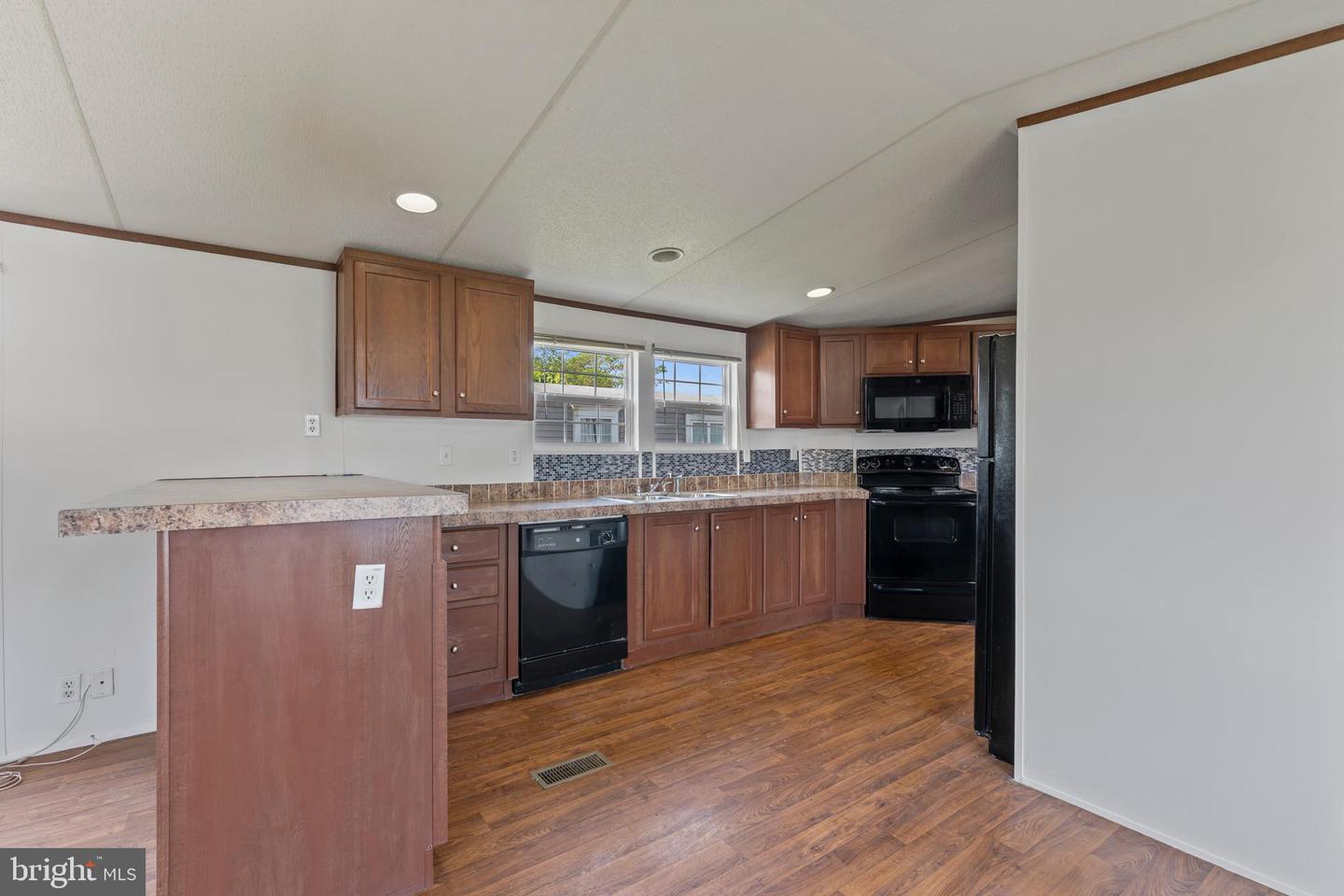 112 CLIFF CIRCLE, STAFFORD, Virginia 22554, 3 Bedrooms Bedrooms, ,2 BathroomsBathrooms,Residential,For sale,112 CLIFF CIRCLE,VAST2038750 MLS # VAST2038750