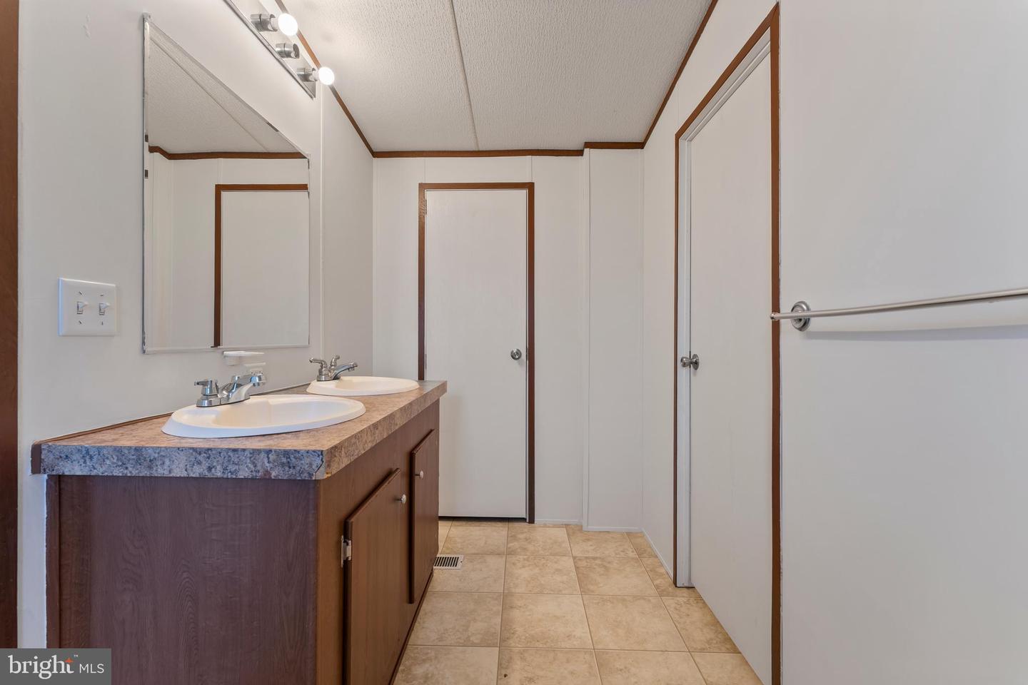 112 CLIFF CIRCLE, STAFFORD, Virginia 22554, 3 Bedrooms Bedrooms, ,2 BathroomsBathrooms,Residential,For sale,112 CLIFF CIRCLE,VAST2038750 MLS # VAST2038750