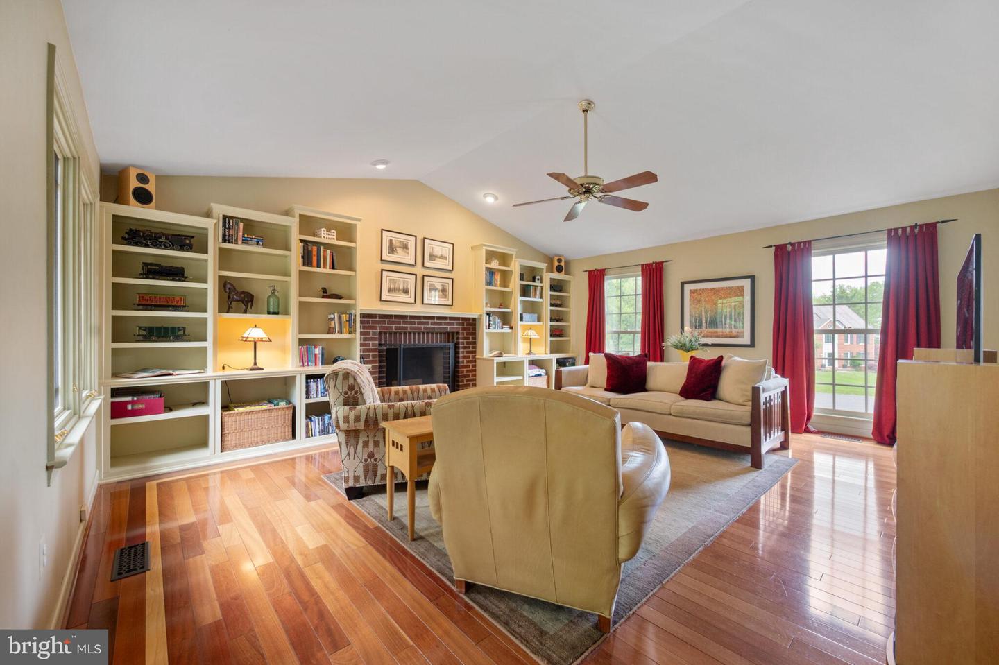 15069 BROWN POST LN, CENTREVILLE, Virginia 20121, 4 Bedrooms Bedrooms, ,3 BathroomsBathrooms,Residential,For sale,15069 BROWN POST LN,VAFX2240328 MLS # VAFX2240328