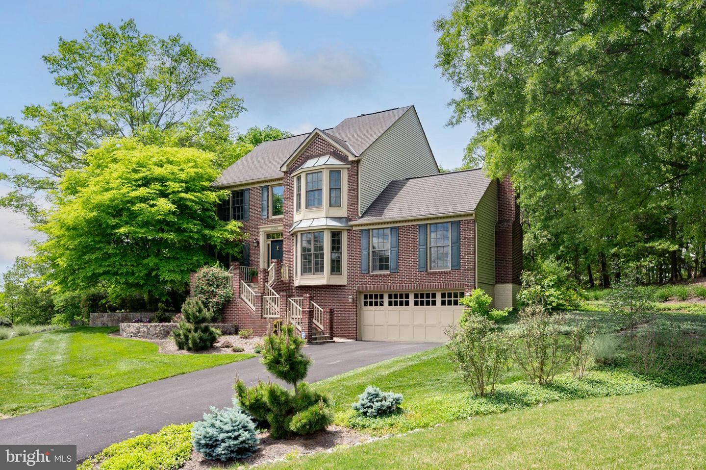 15069 BROWN POST LN, CENTREVILLE, Virginia 20121, 4 Bedrooms Bedrooms, ,3 BathroomsBathrooms,Residential,For sale,15069 BROWN POST LN,VAFX2240328 MLS # VAFX2240328