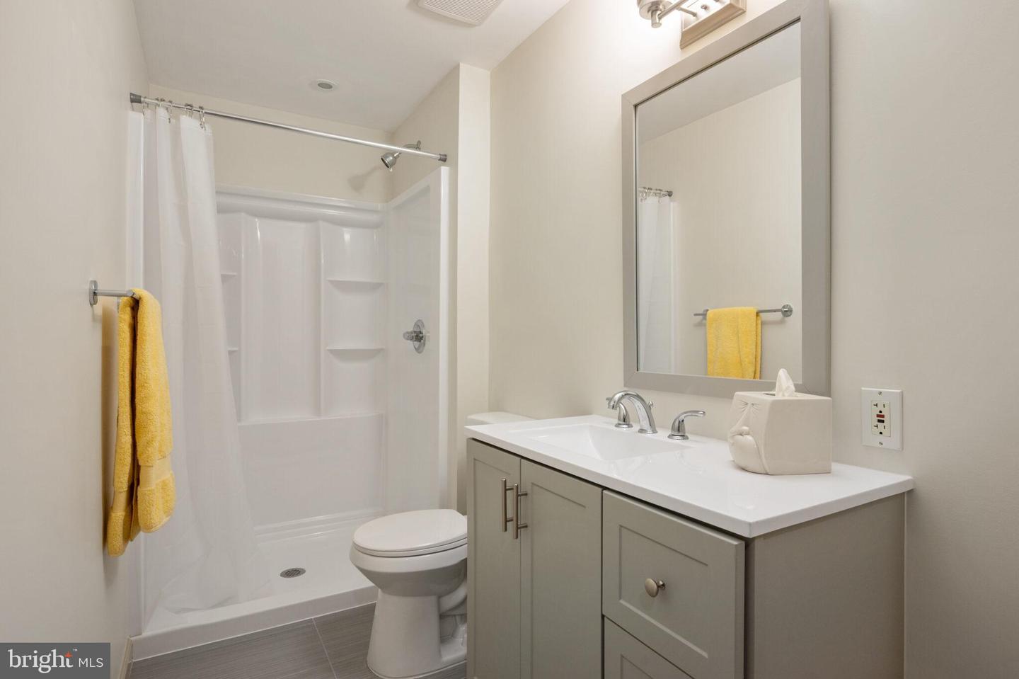 15069 BROWN POST LN, CENTREVILLE, Virginia 20121, 4 Bedrooms Bedrooms, ,3 BathroomsBathrooms,Residential,For sale,15069 BROWN POST LN,VAFX2240328 MLS # VAFX2240328