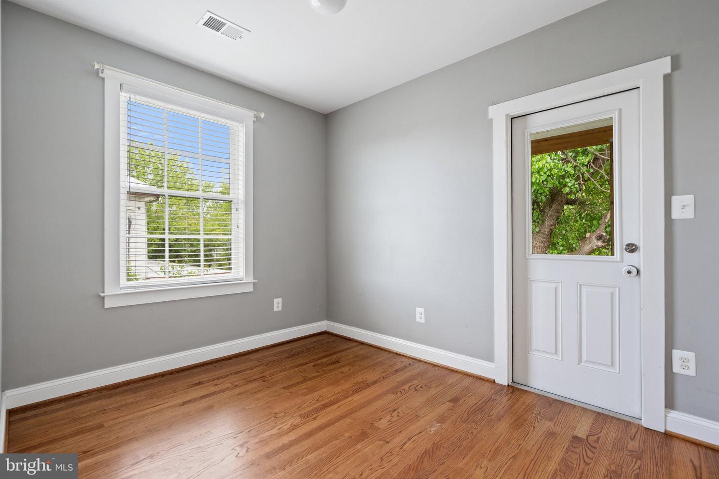 105 S BLUE RIDGE AVE, CULPEPER, Virginia 22701, 3 Bedrooms Bedrooms, ,2 BathroomsBathrooms,Residential,For sale,105 S BLUE RIDGE AVE,VACU2010570 MLS # VACU2010570