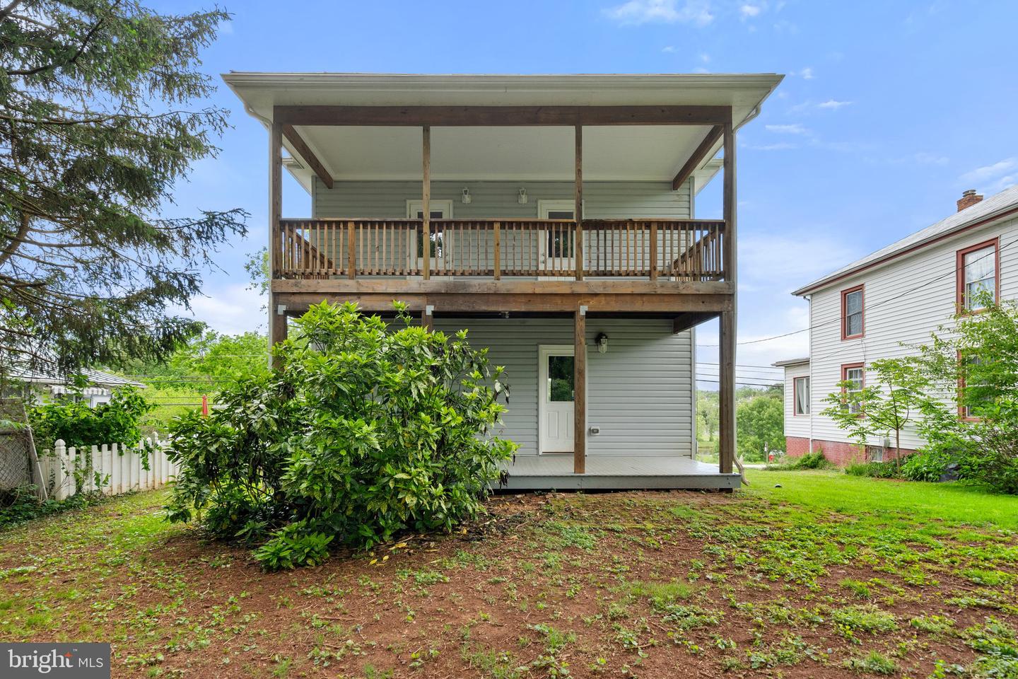105 S BLUE RIDGE AVE, CULPEPER, Virginia 22701, 3 Bedrooms Bedrooms, ,2 BathroomsBathrooms,Residential,For sale,105 S BLUE RIDGE AVE,VACU2010570 MLS # VACU2010570