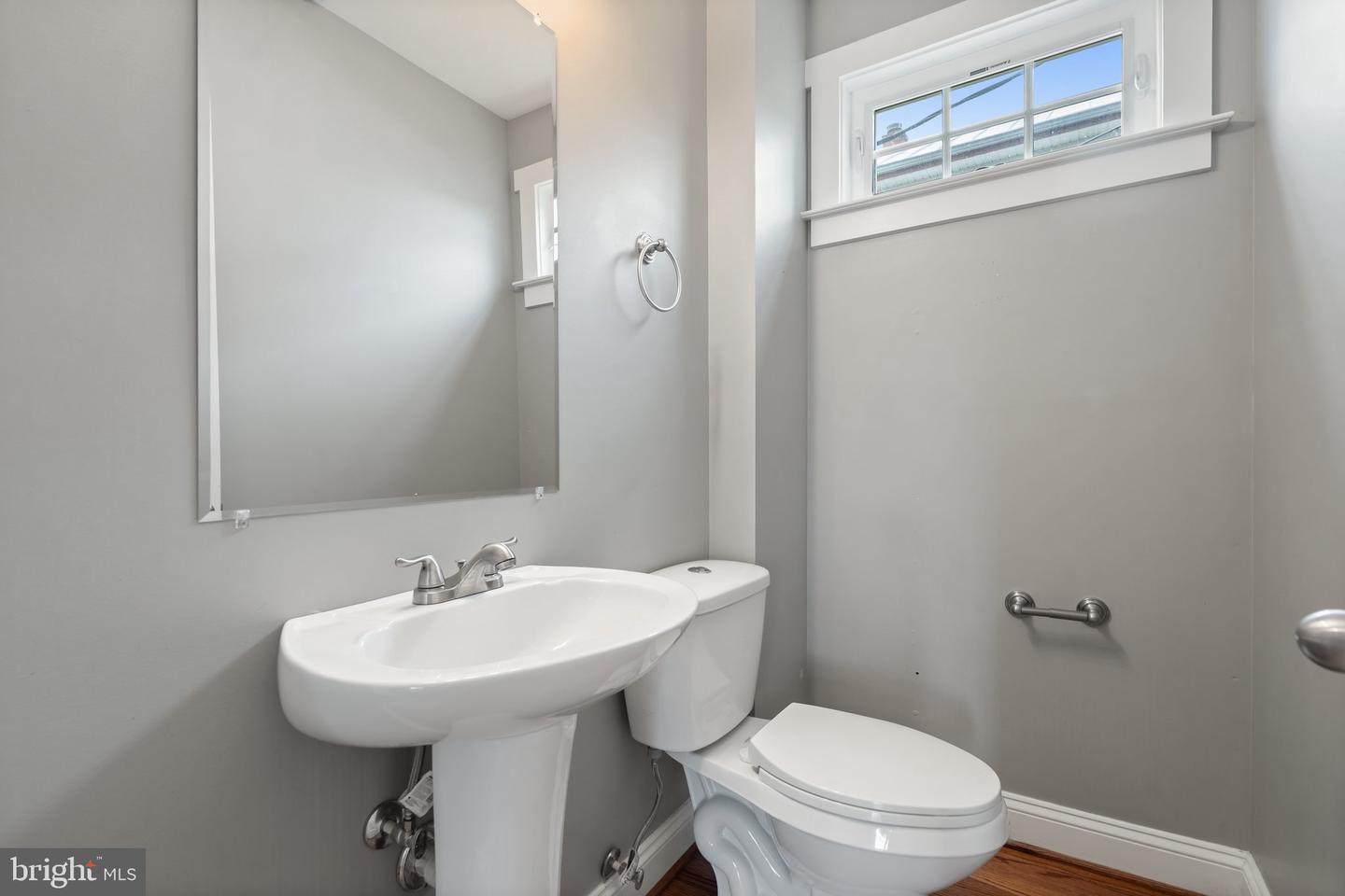 105 S BLUE RIDGE AVE, CULPEPER, Virginia 22701, 3 Bedrooms Bedrooms, ,2 BathroomsBathrooms,Residential,For sale,105 S BLUE RIDGE AVE,VACU2010570 MLS # VACU2010570