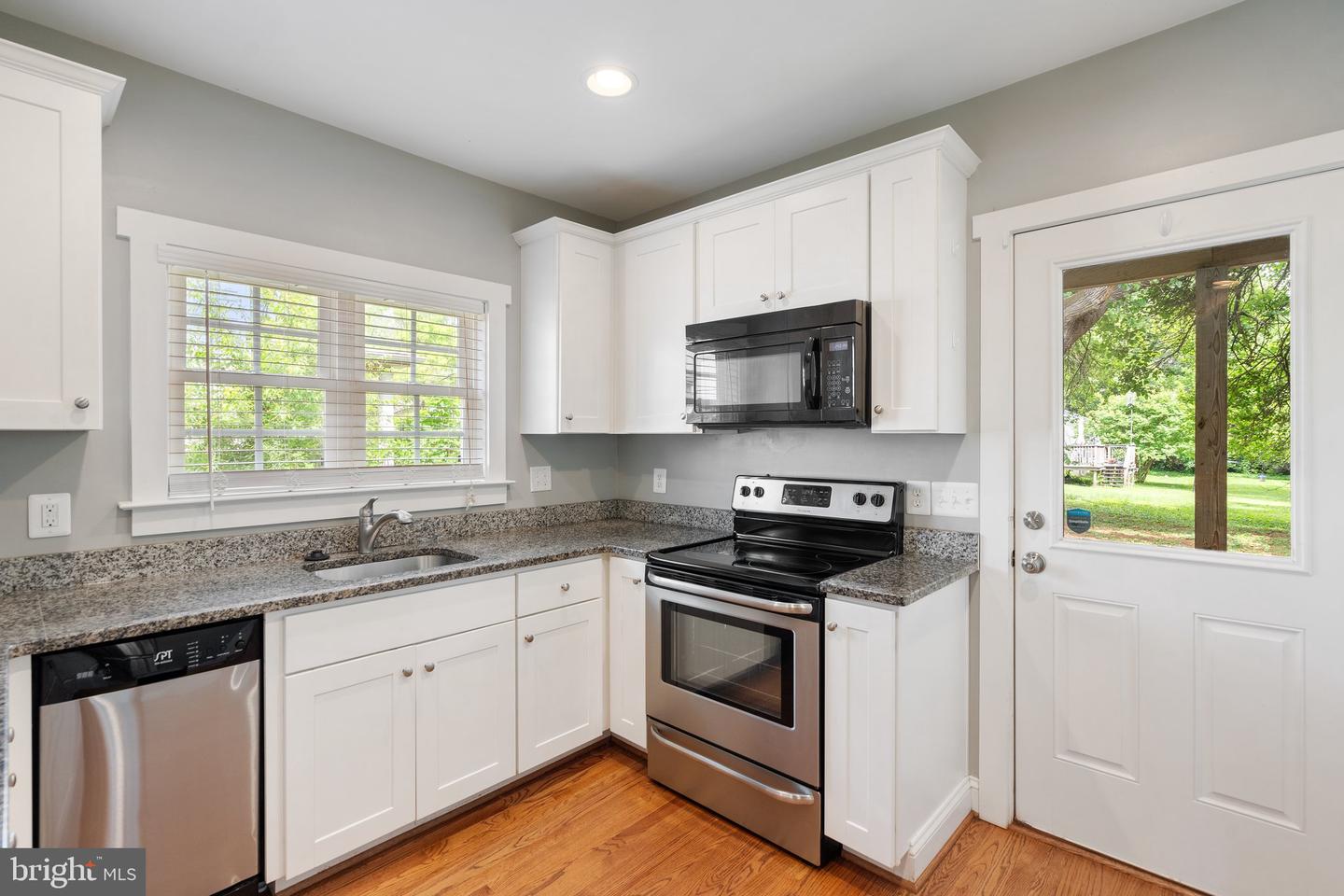105 S BLUE RIDGE AVE, CULPEPER, Virginia 22701, 3 Bedrooms Bedrooms, ,2 BathroomsBathrooms,Residential,For sale,105 S BLUE RIDGE AVE,VACU2010570 MLS # VACU2010570