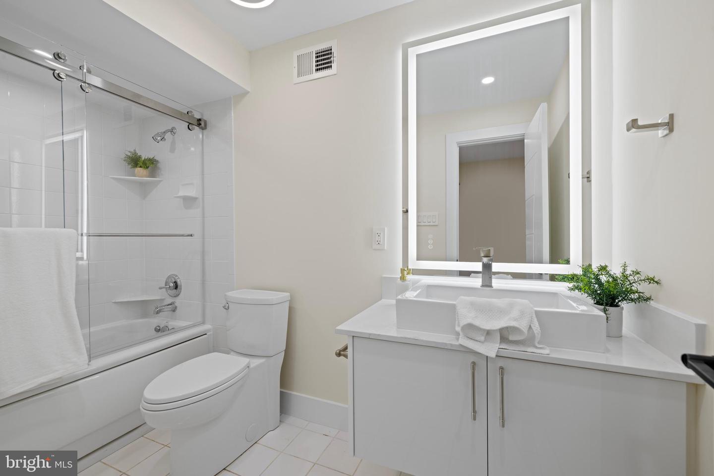 8355 ALVORD ST, MCLEAN, Virginia 22102, 6 Bedrooms Bedrooms, 7 Rooms Rooms,4 BathroomsBathrooms,Residential,For sale,8355 ALVORD ST,VAFX2240478 MLS # VAFX2240478
