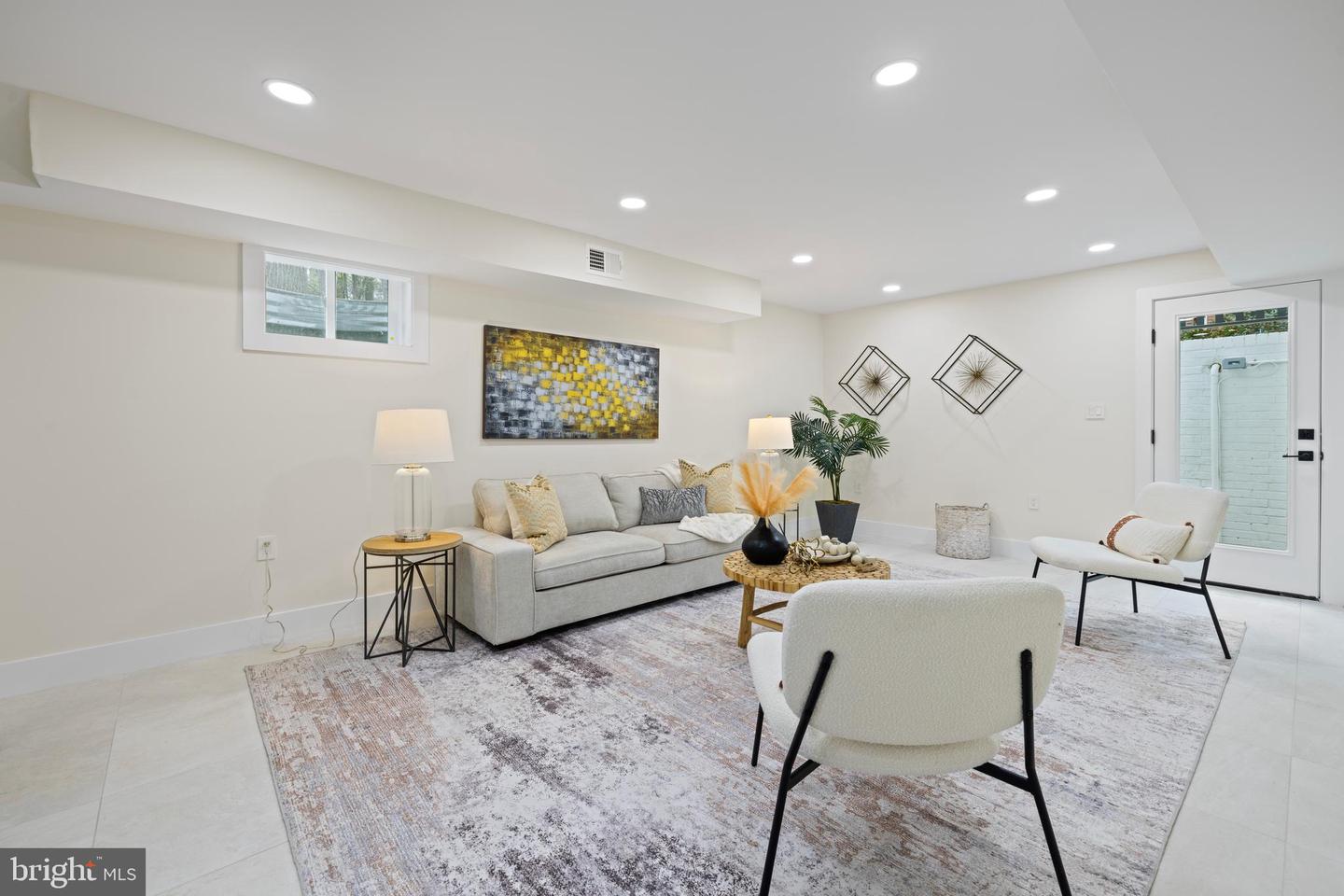 8355 ALVORD ST, MCLEAN, Virginia 22102, 6 Bedrooms Bedrooms, 7 Rooms Rooms,4 BathroomsBathrooms,Residential,For sale,8355 ALVORD ST,VAFX2240478 MLS # VAFX2240478