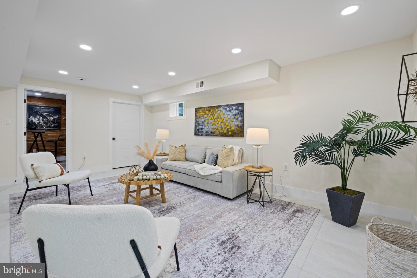 8355 ALVORD ST, MCLEAN, Virginia 22102, 6 Bedrooms Bedrooms, 7 Rooms Rooms,4 BathroomsBathrooms,Residential,For sale,8355 ALVORD ST,VAFX2240478 MLS # VAFX2240478